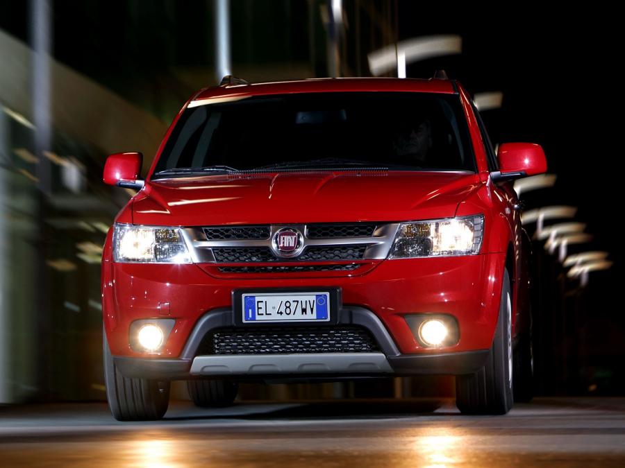  Fiat Freemont AWD 2011 года  (фото 11 из 16)